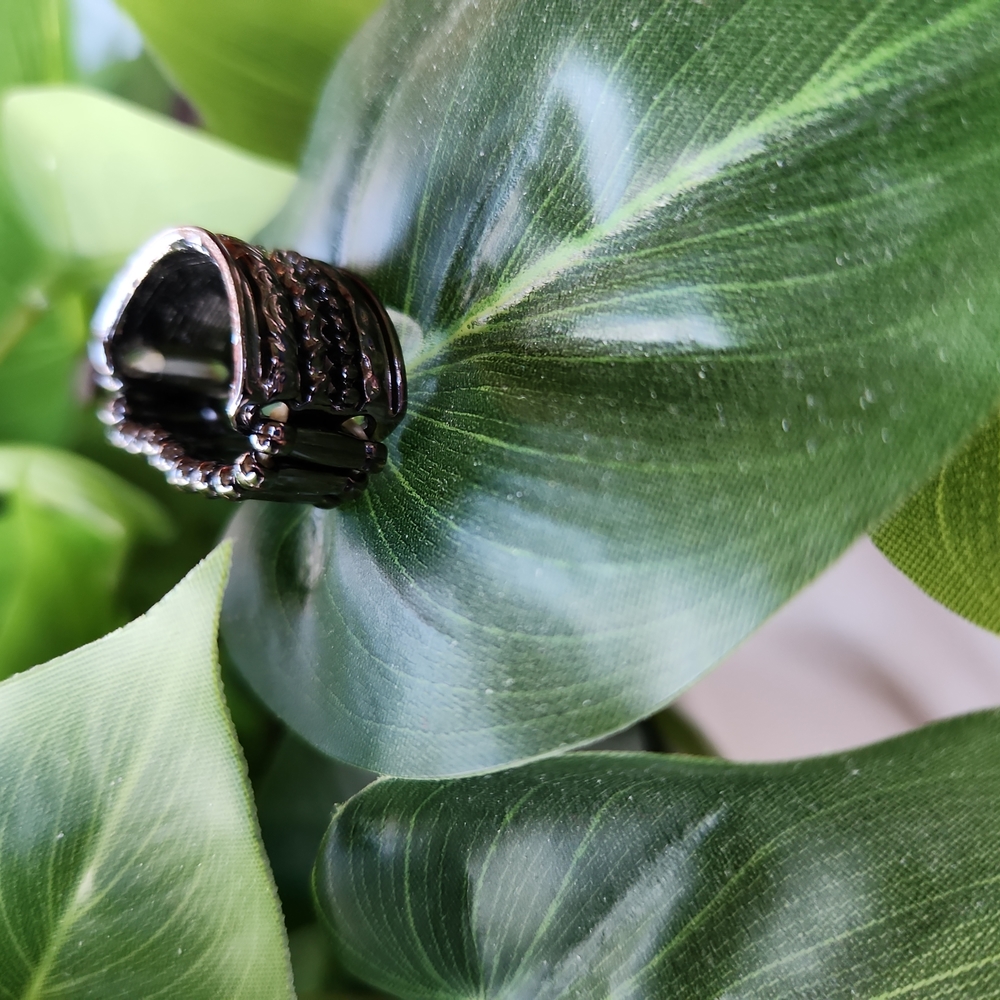 Costume Ring - Picture 3 of 8